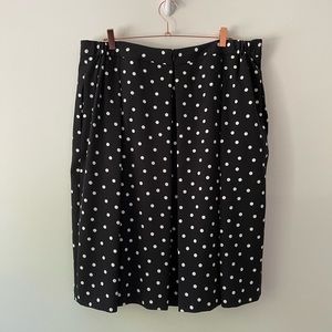 Plus size Tahari black and white a-line skirt